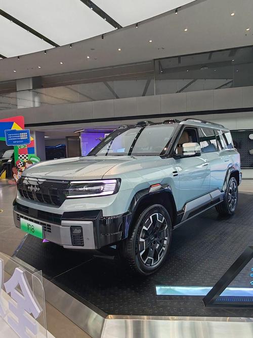 广州40比亚迪方程豹硬派越野的爆款，英菲尼迪35周年与你共成长